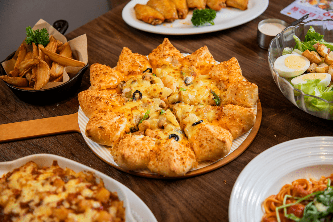 必胜客的比萨长耳朵了超萌超可爱芝芝包萌化了