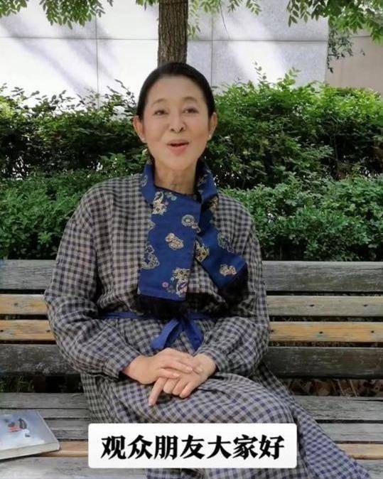 倪萍年轻时的照片倪萍今年多少岁 f430421676d04a819bb399ea36b4d26b.jpeg