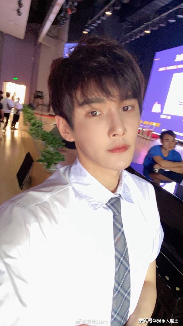 原创彦希和虞书欣一样是隐藏富二代消费几千元酒水偷一个几百元戒指不