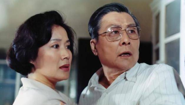 她对重病妻子无微不至的照顾了23年,金秋琴的病终于好了起来.