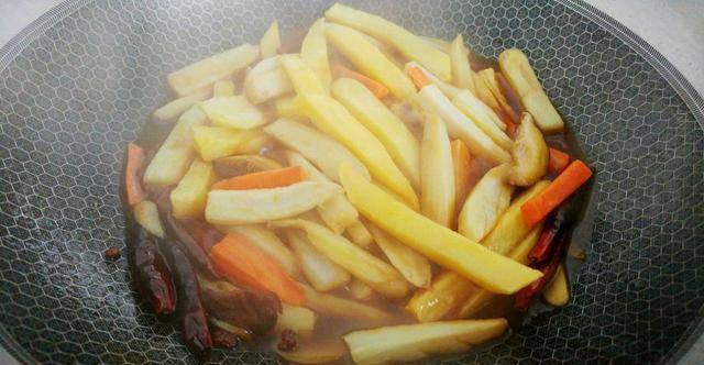 香菇配土豆怎么炒 5ffefcc7527b4fea94feb3096b8e437a.jpeg