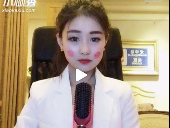 网红圈真人版芭比娃娃16岁在快手走红成为一姐为了瘦吃毒蘑菇