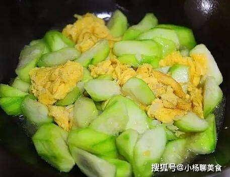 什么时间种丝瓜结得多 6da8205dbab04a5f9dbd236d42ff8a6b.jpeg