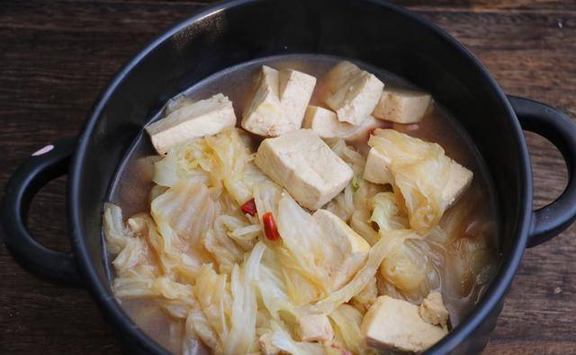 想做出好吃的白菜燉豆腐豆腐白菜下鍋順序別弄錯不入味還難吃