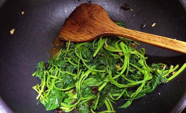 炒什么菜适合放豆豉 167702cbe9634d99a180f13492db8a27.jpeg