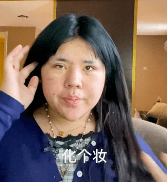 虽然珍妮佛梓的外形给人以观感上的不适,但其实他的处境也相当可怜.