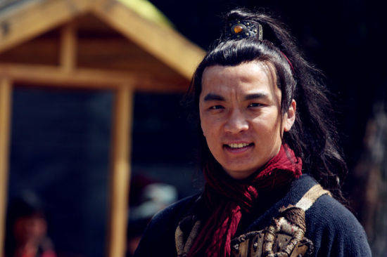 水浒中我最欣赏的男人阮小七穿龙袍是傻吗如今看来他比宋江高明