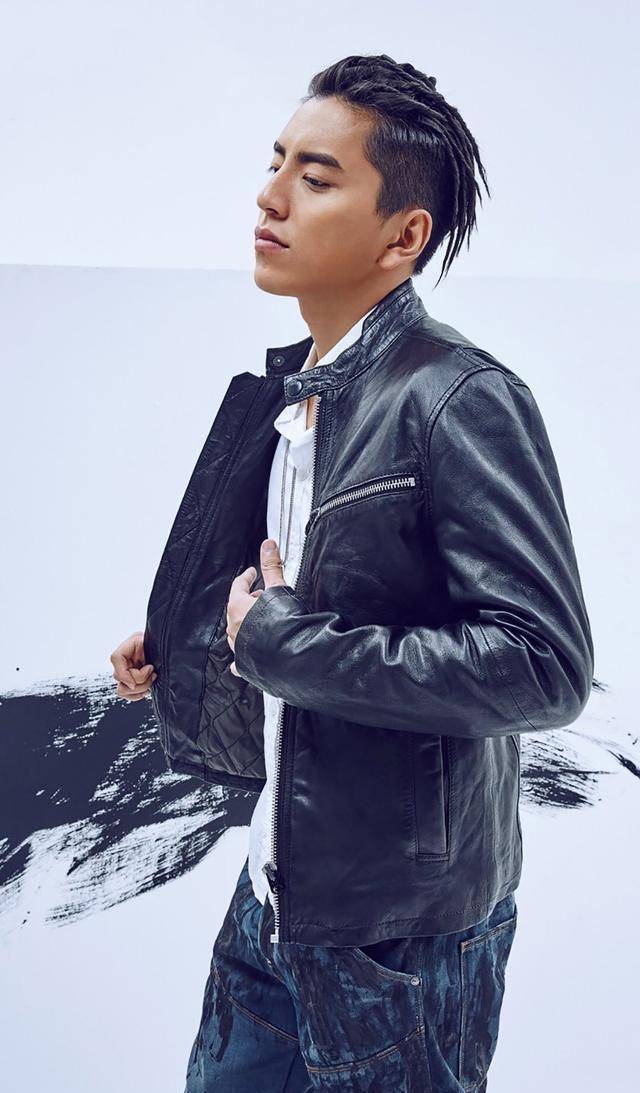 提起王大陆,想必大家都不陌生,2008年,参演青春悬疑剧《霹雳mit》,以