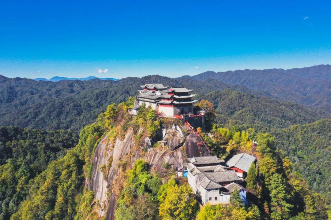 登临腾冲云峰山，置身自然的怀抱_搜狐网