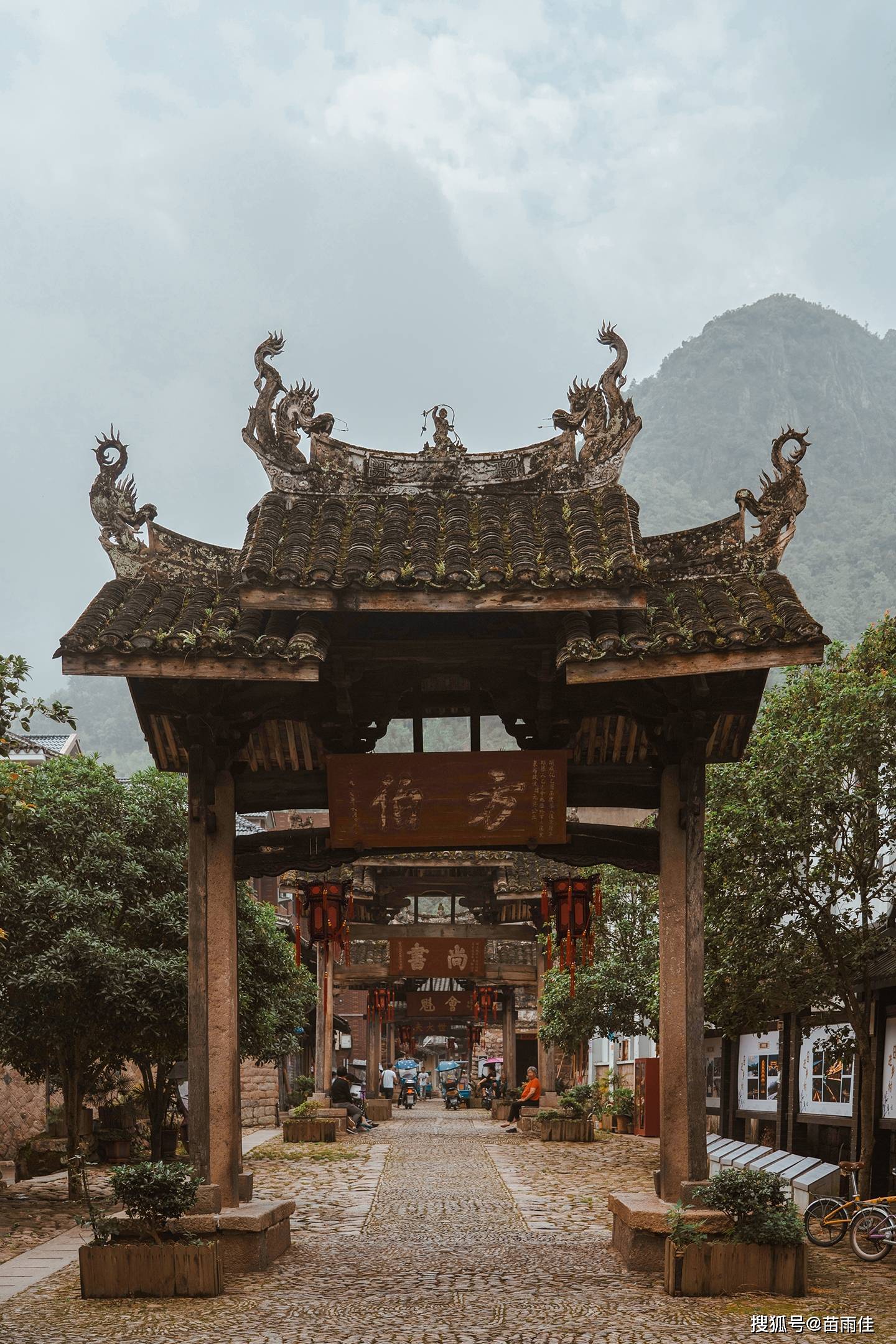 宏大的建筑群,隐约可见400多年前乡里章纶一族四代三进士的骄傲和荣光