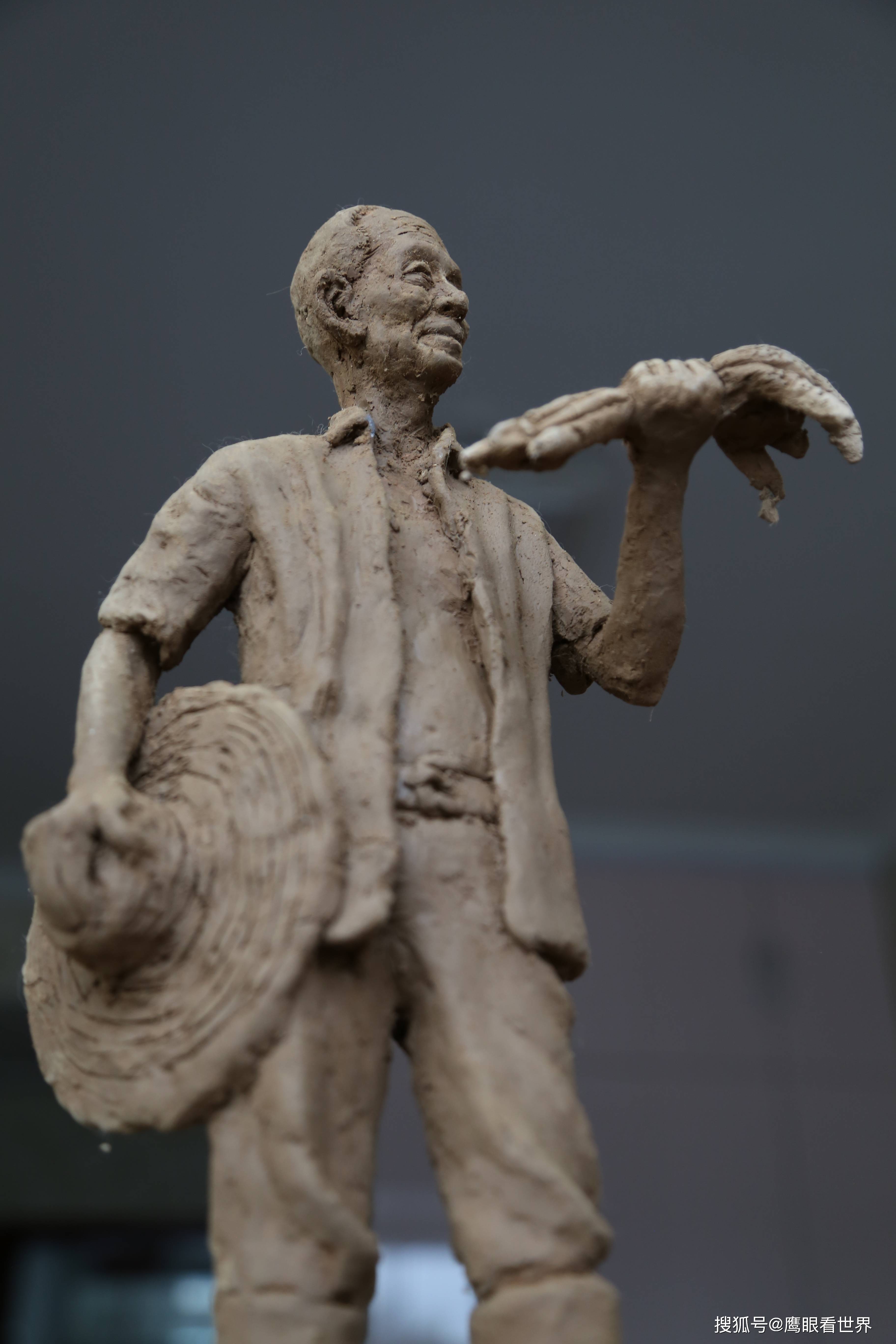 点赞平凉民间艺人赵铁军用泥塑致敬杂交水稻之父袁隆平