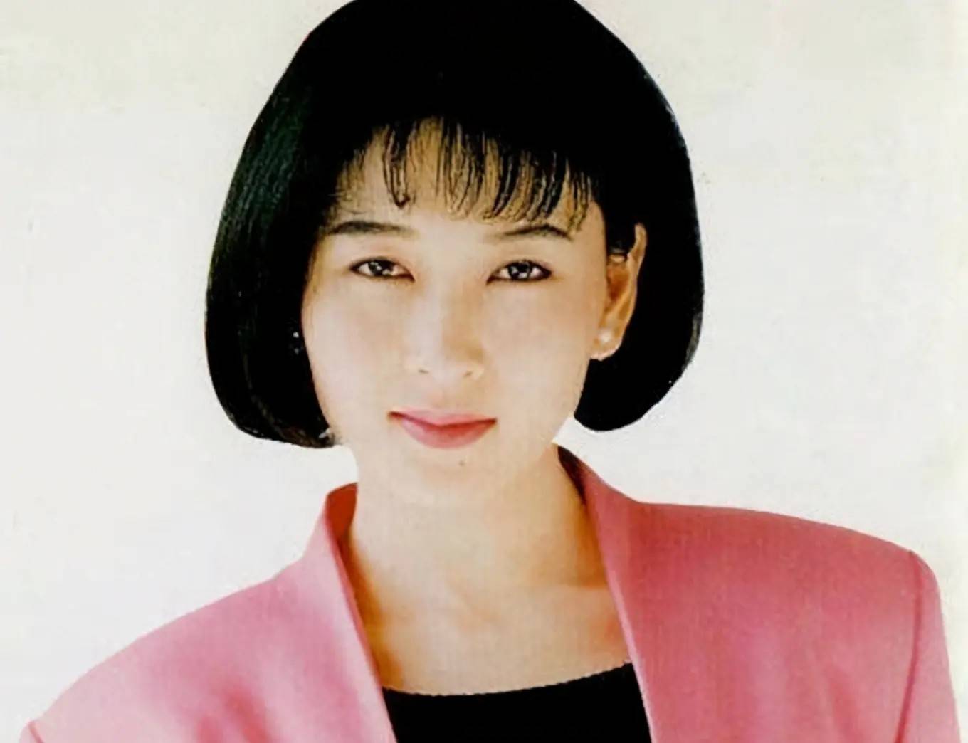 知名歌后张秀卿51岁生日,小12岁老公准备黑鲔鱼,愿望为老公生娃