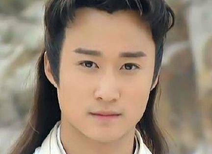 原创80后是回忆爱上养大自己的姐姐年少的吴京饰演的孟星魂太惊艳