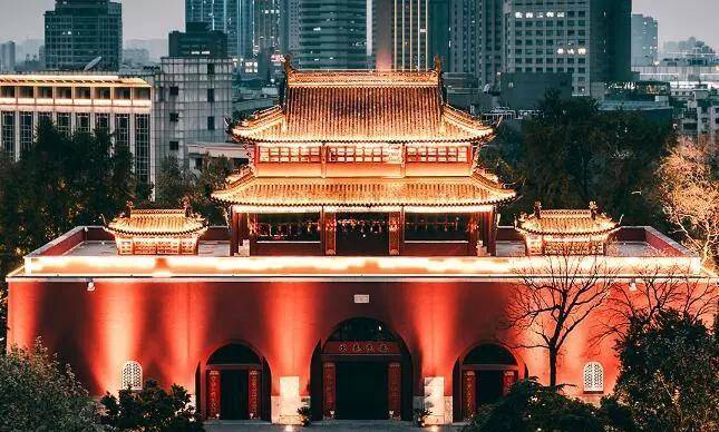 晨钟什么鼓成语_成语故事图片(3)