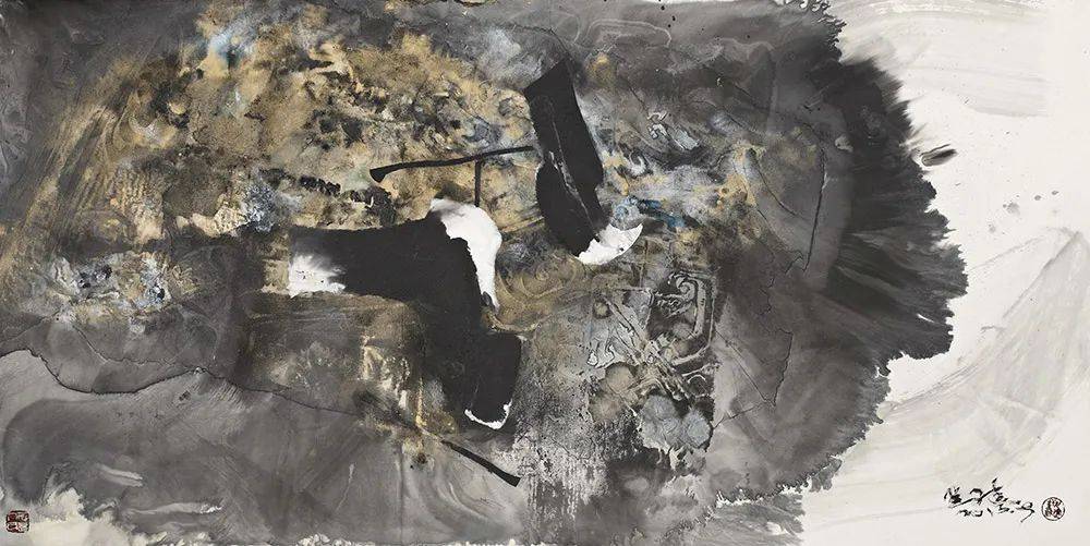 是"水"决定了我作品视觉与心理上的张力.