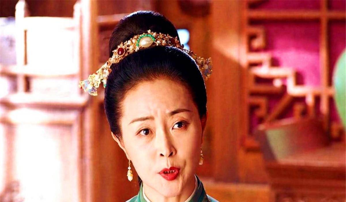 再说说这五娘,因为罗家已经有两个女儿为利益出嫁了,也的确没有什么