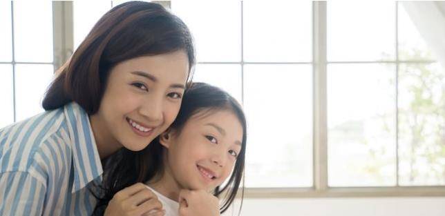 原创孩子有这些行为是和妈妈关系好的表现看看你家孩子有几条