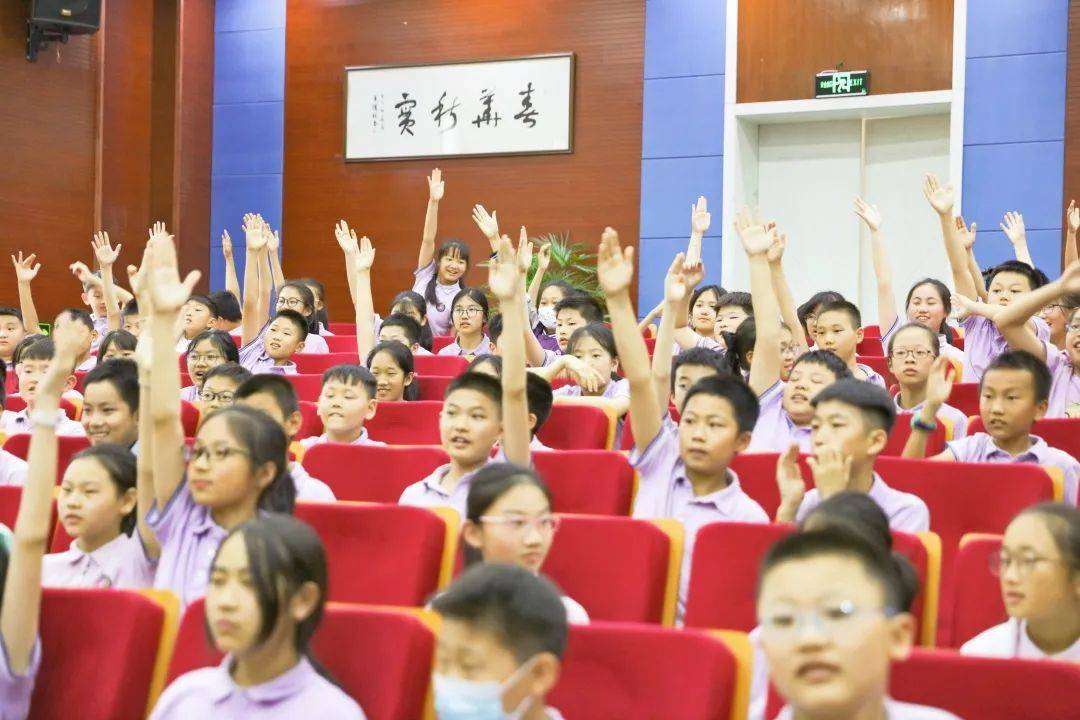 庆建党百年 看百部经典 浙江广电新媒体走进杭州钱塘新区江湾小学