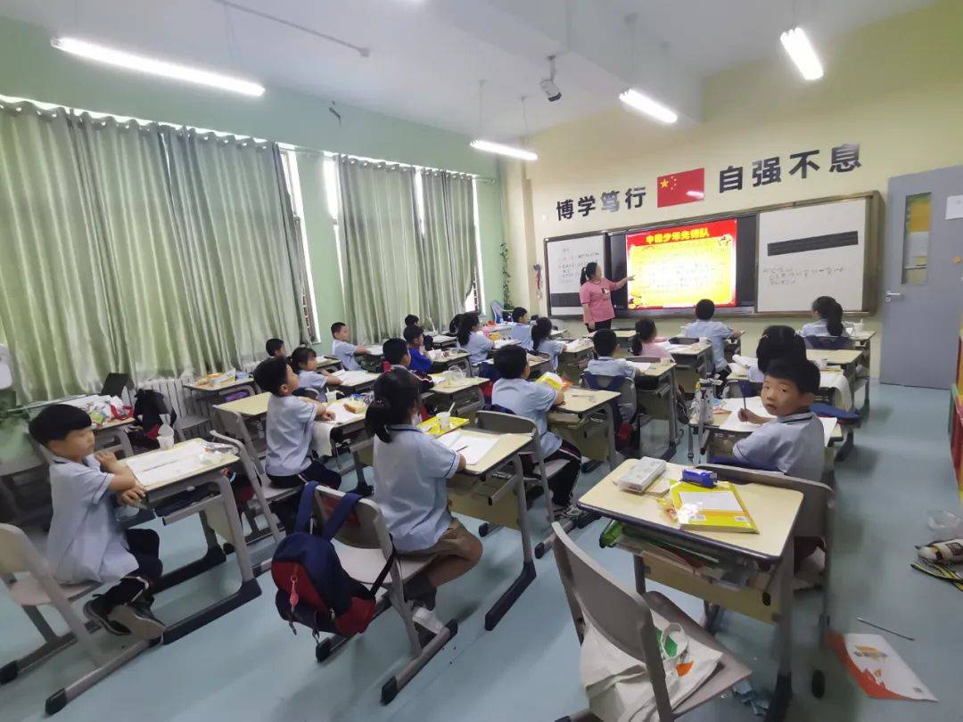 邯郸比较好的小学智考小学2021年迎六一少先队入队仪式