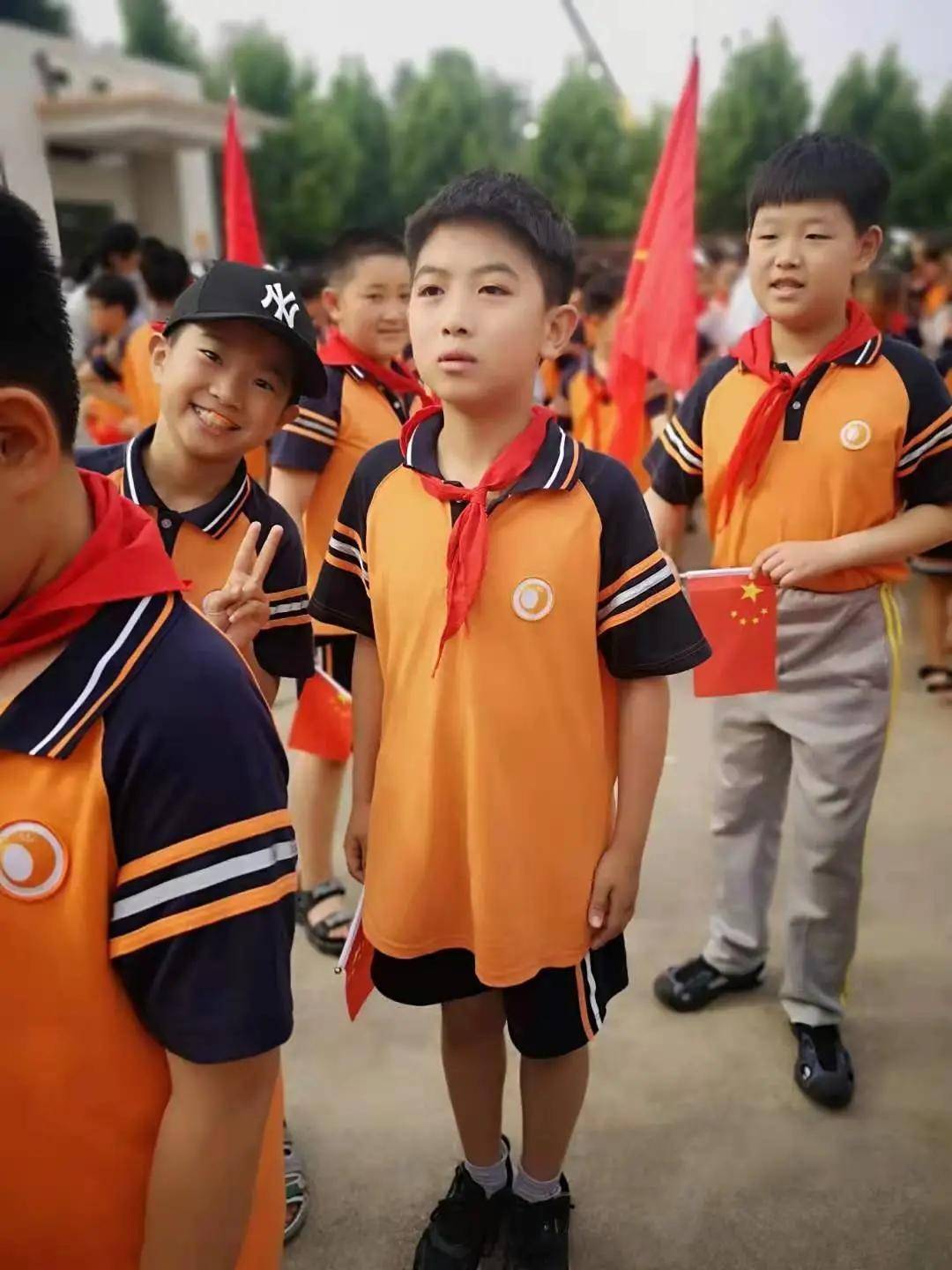 枣庄市薛城区双语实验小学第十一届花儿与少年六一欢乐周
