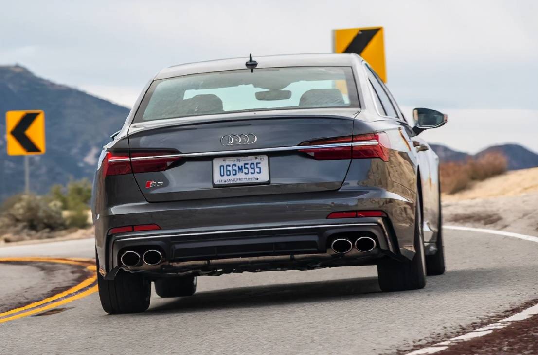 奥迪s系列中美价格对比差价最小的竟然不是s4