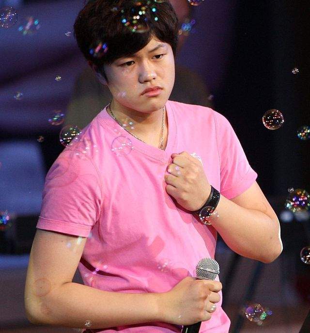 李天一刑期将满82岁的李双江为儿子改名受害女孩过得咋样了