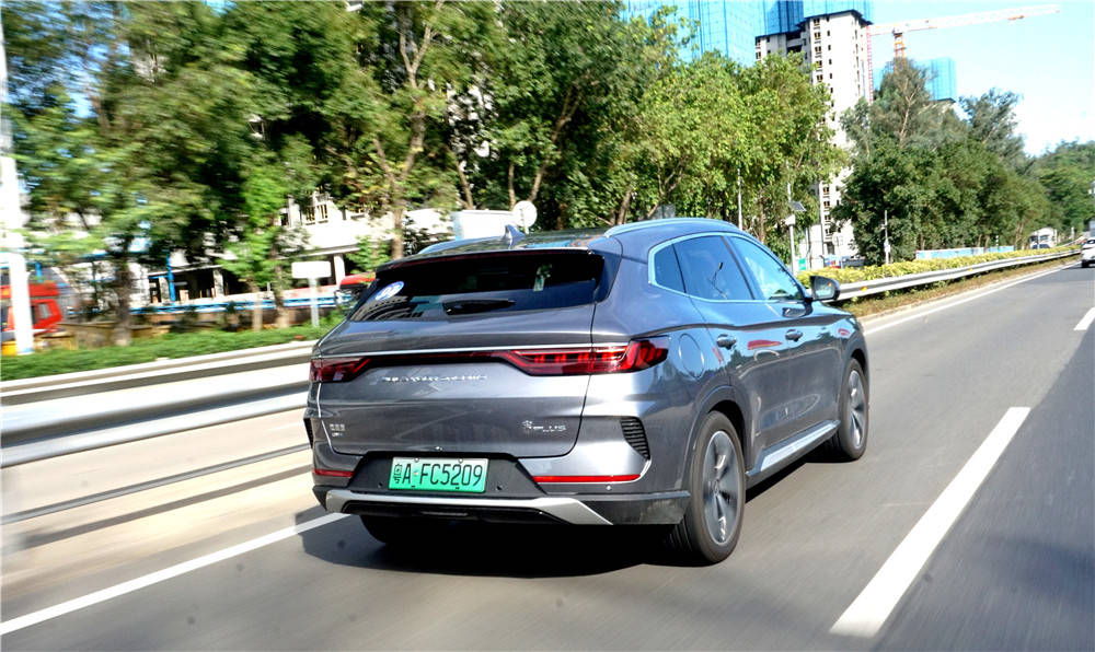 亏电行驶也这么省油试驾比亚迪宋plusdmi