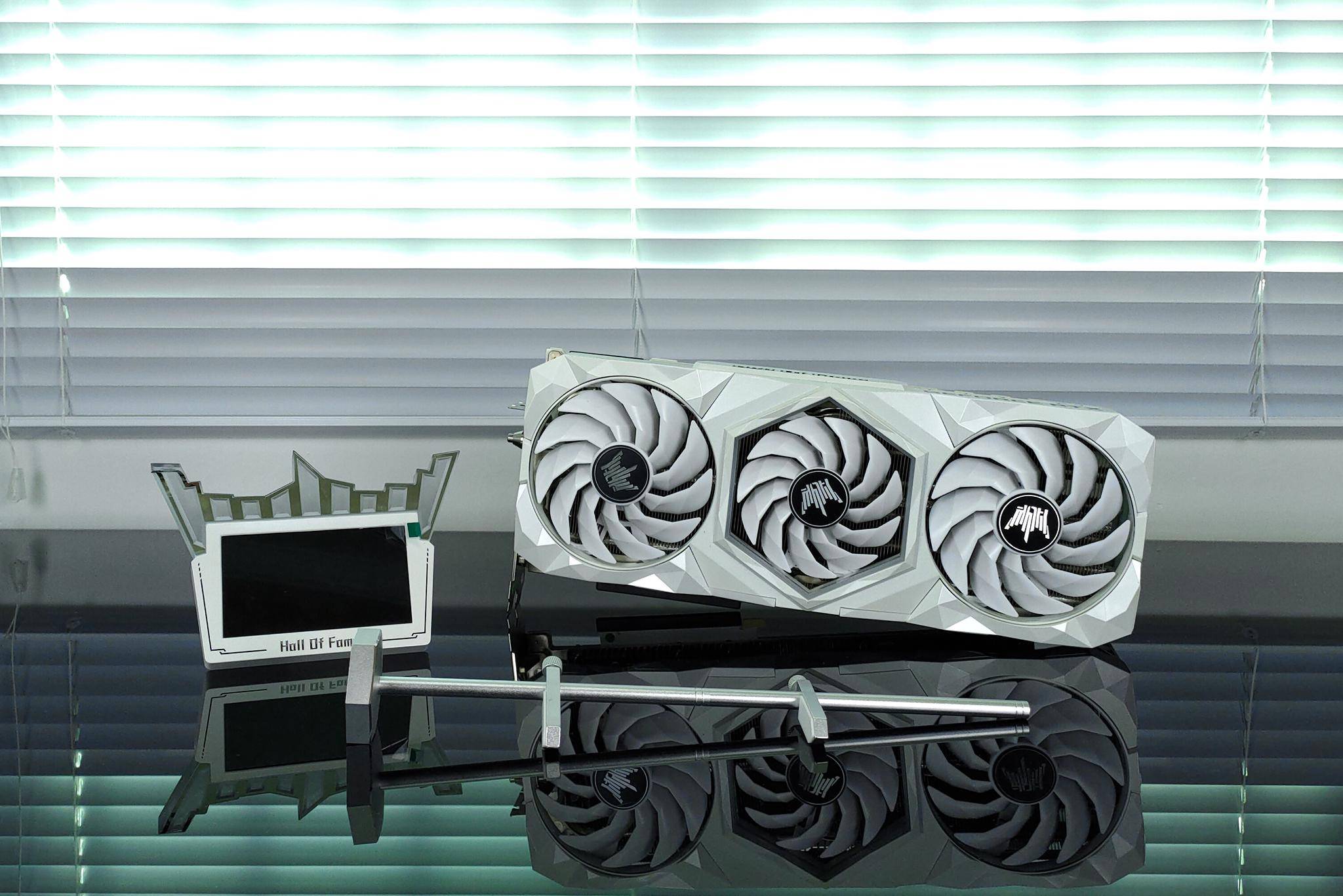 银欣alta f1纯白顶级垂直风道电竞主机装机记录