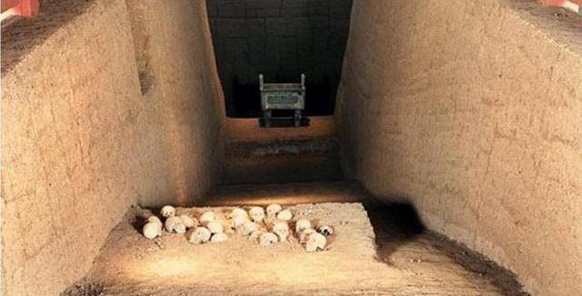 河南省是一个历史文物发现的大省,所以村民们虽然不懂这些墓砖是什么