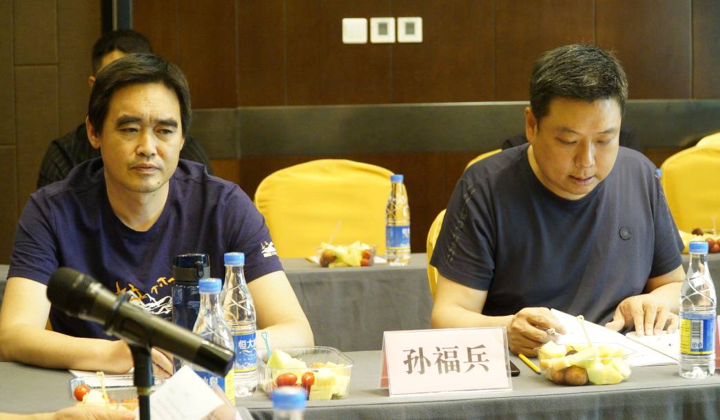 南阳医专一附院胸腔镜微创高端沙龙圆满结束