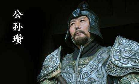 他是东汉末年的一代军阀,兵败后竟然杀死全家后自杀而死