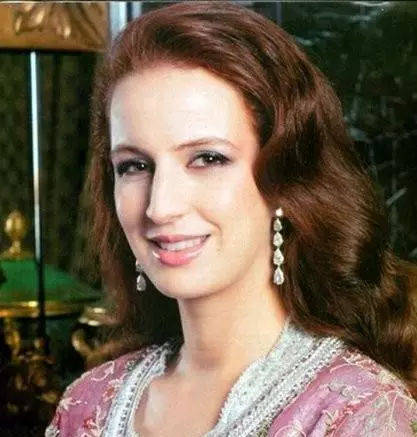 原创红发美女萨尔玛肤白貌美迷倒摩洛哥国王离婚后也不准她改嫁