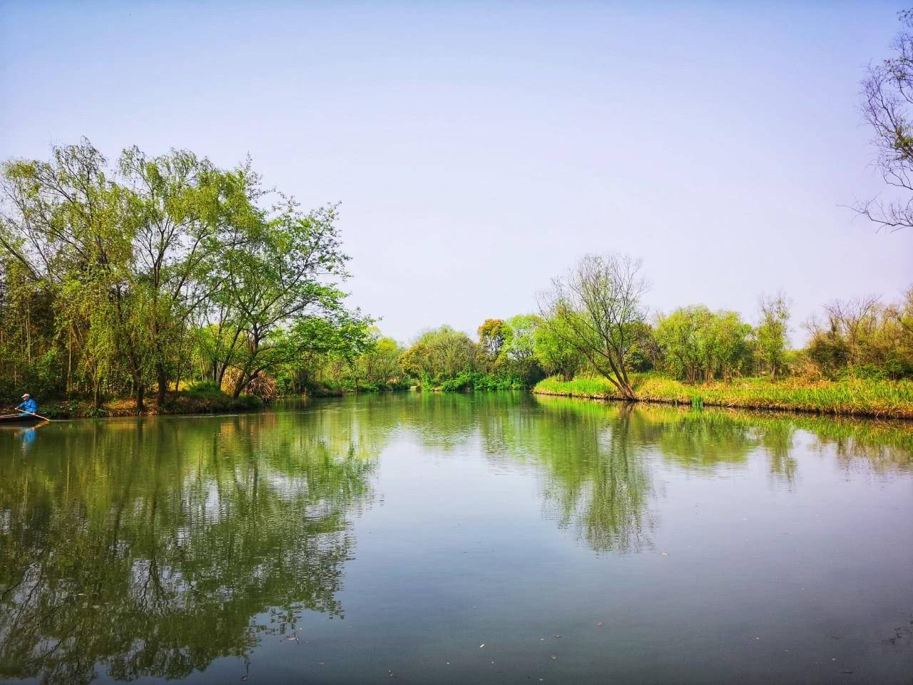 我国第一个集城市湿地,农耕湿地,文化湿地于一体的国家级湿地公园