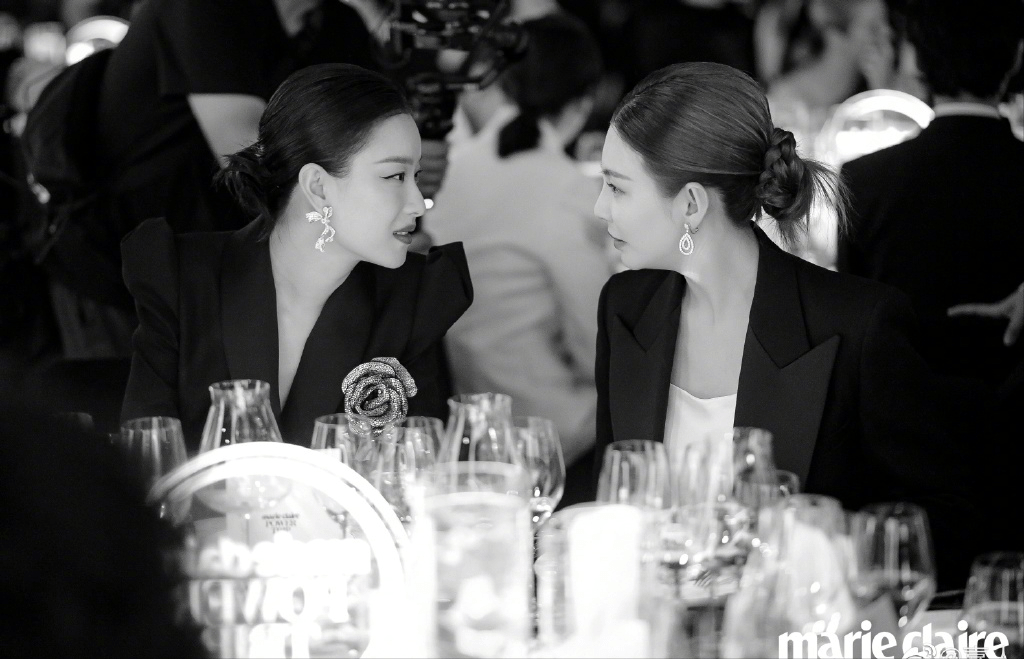 李冰冰吸烟装杀回红毯 85花被秒到渣都不剩 有古早宫斗内味了 嘉人