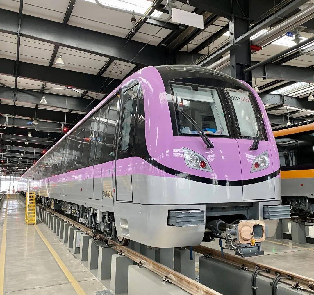 "浦镇造"宁句城际首列车顺利交付 设计时速为135km/h