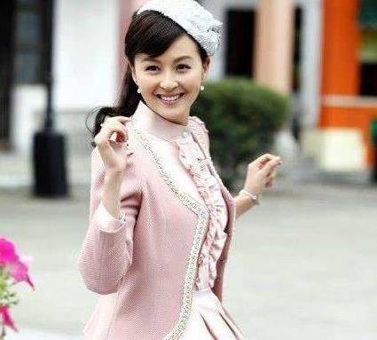 不久之后就获得了一个机会,出演了都市偶像剧《花季雨季》并获得了