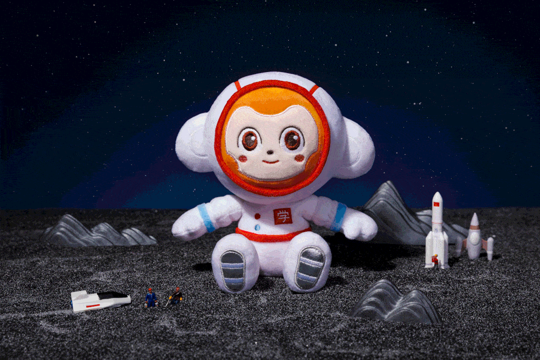 为你打造太空梦想之旅还有飞船造型风扇,火箭,小人偶等宇航员爱豆公仔
