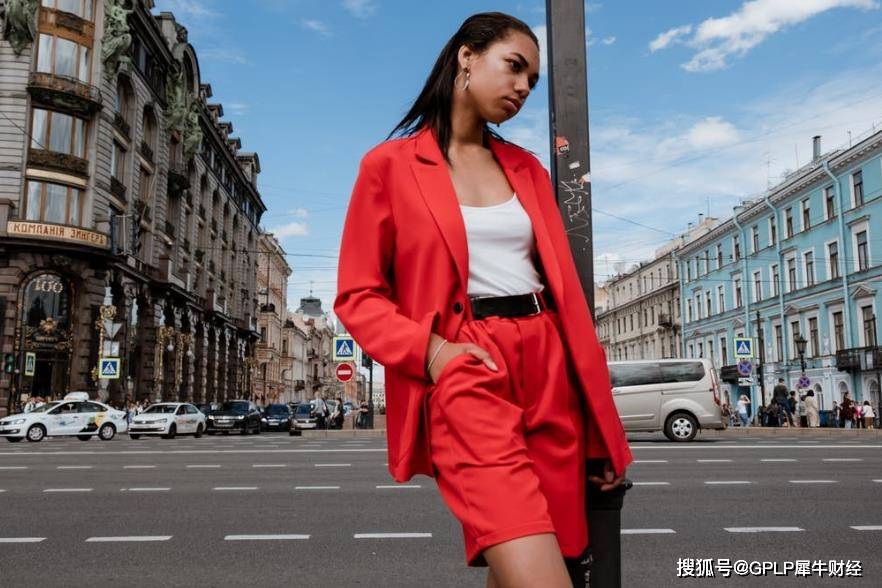 朗姿股份连续2日跌停 实控人之父拟清仓或套现