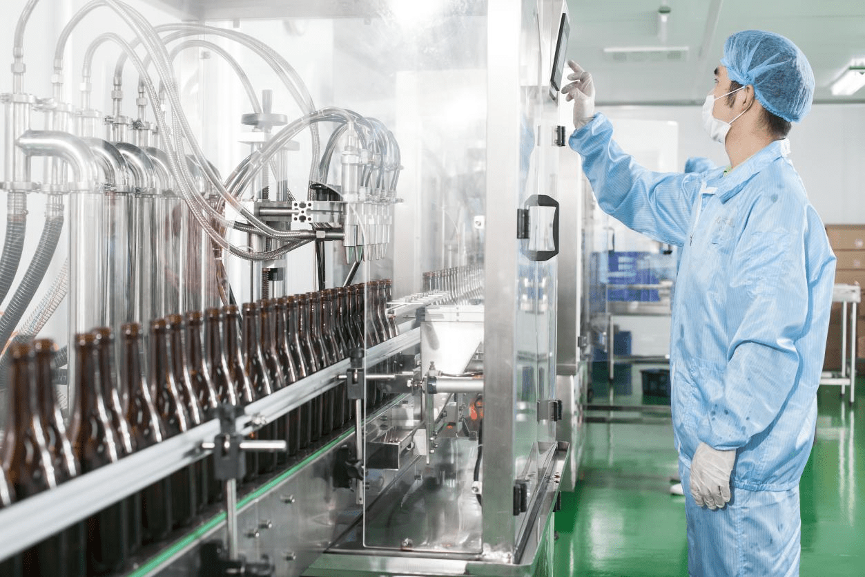 灌装车间 有别于同类胶原蛋白产品,俏宫颜采用专业小