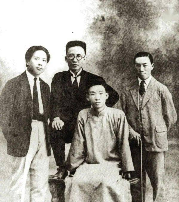 原创郁达夫为逼婚王映霞公开恋爱日记后却为离婚自曝家丑