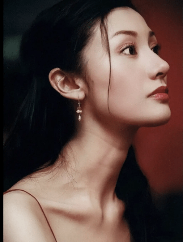 颜霸 李嘉欣侧脸无人出其右 眉骨山根鼻梁鼻基底全满分 良品联社女性美容时尚经验分享专业平台