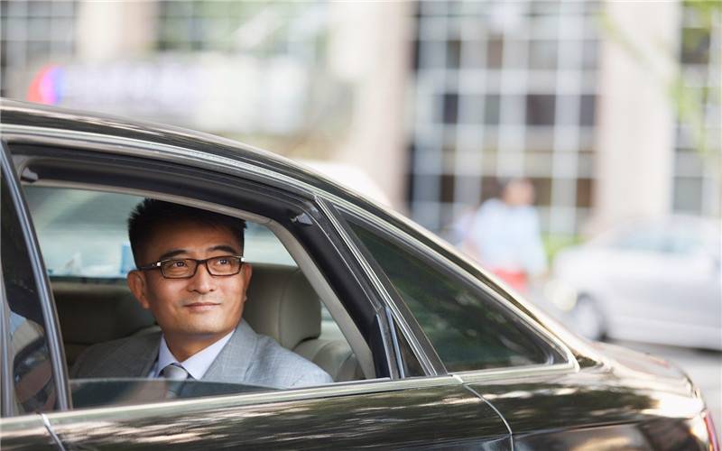 原创现在社会上真正的大老板,为什么不当法人代表了?分析一下