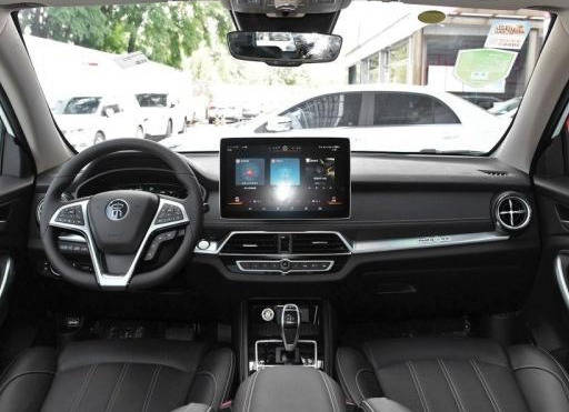 12小时满电续航400公里最高150kmh龙脸加持体验宋ev500