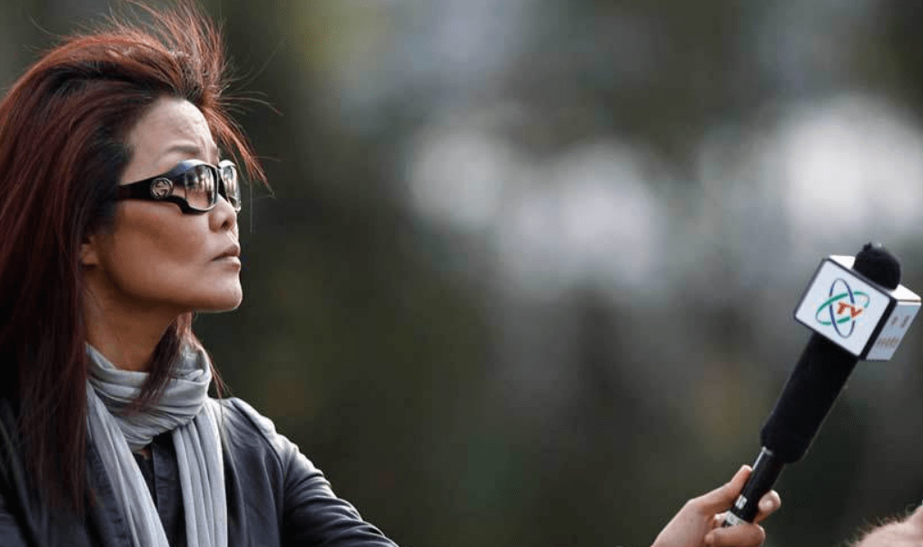 原创常出奇葩之语的冬日娜为何采访用了pk一词就令苏炳添怒称晦气