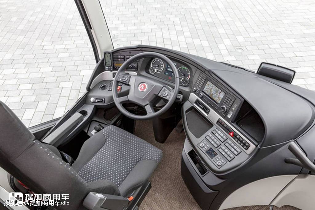 setra目前量产的最小规格豪华客车可定制的s511hd同样魅力无穷