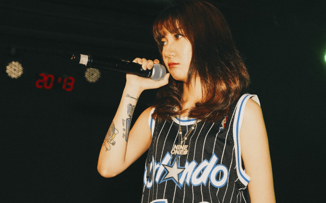 乃万回应键盘侠姐姐我好得很劳您操心了尽显说唱歌手的霸气