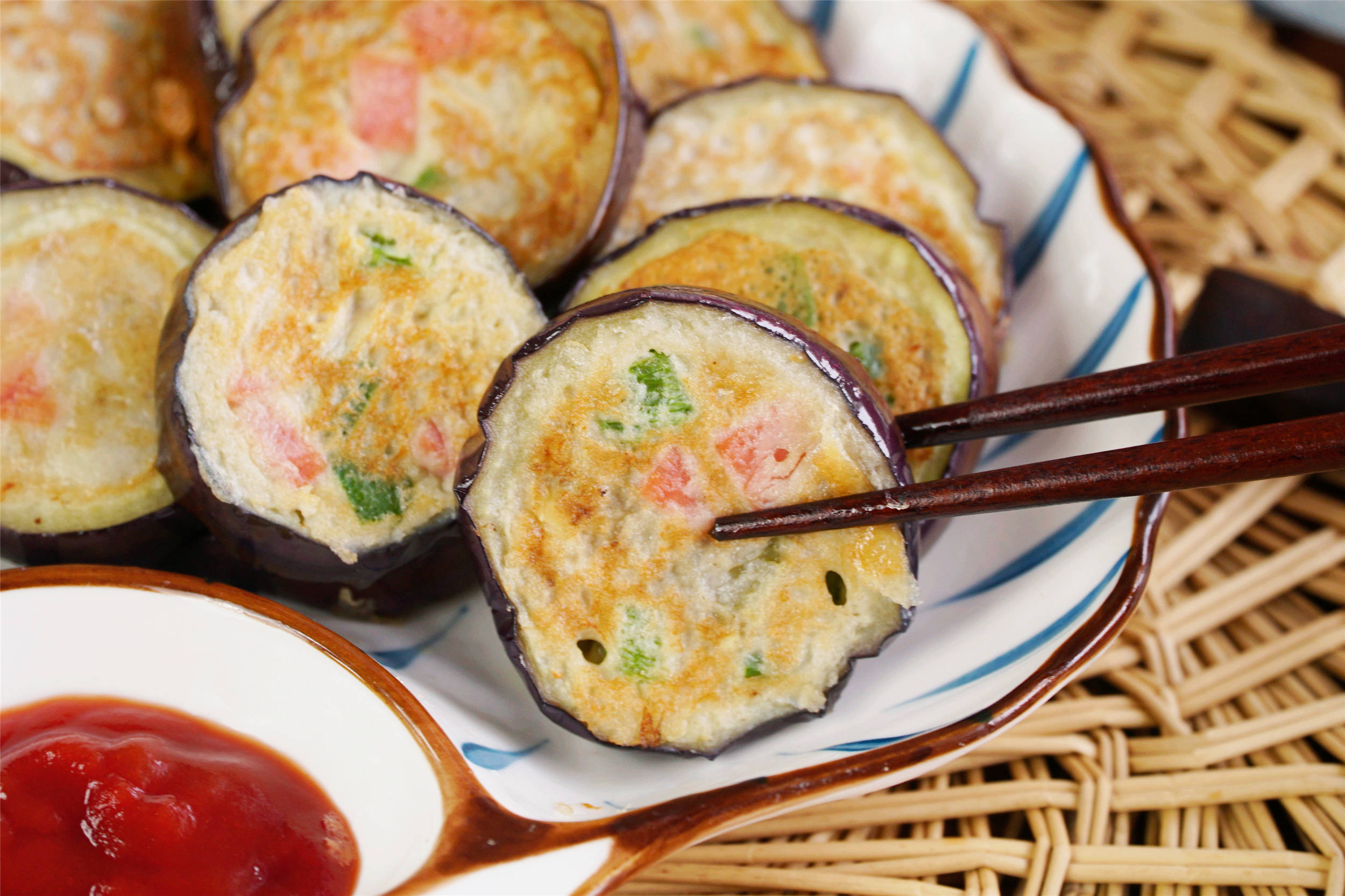 夏天,我家爱吃的"茄子饼",简单省事,早餐能吃五六块,真香呀