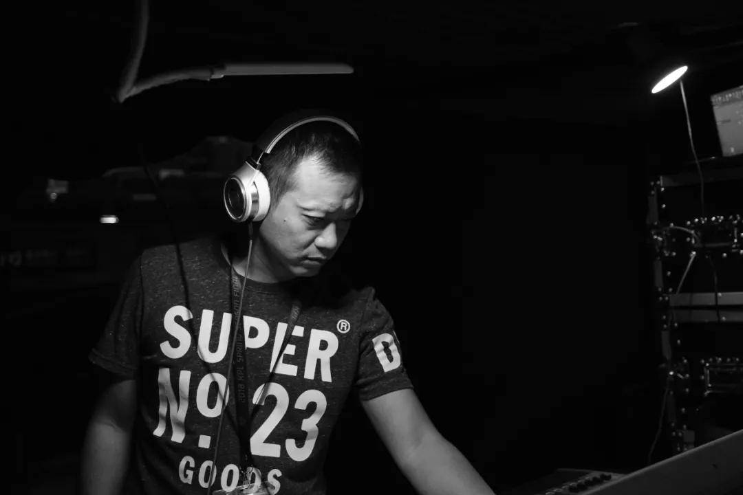 音响设计、monitor调音师 陆建明pa调音师 吴荣宗“在天空吊挂部分我们规划