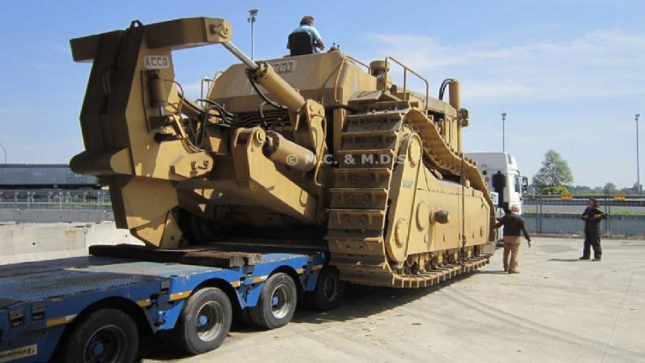 5个极端危险最大的推土机爬坡最快的重型推土机