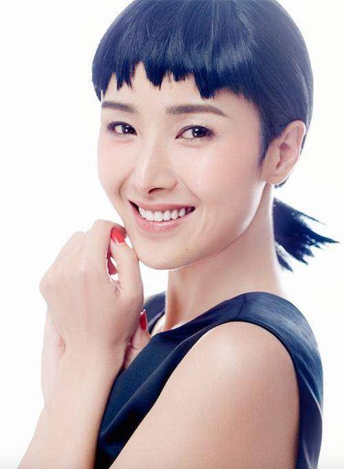 曾获"拉丁舞后"荣誉,与靳东多次合作,网友:期待她的"美凤"_黄曼